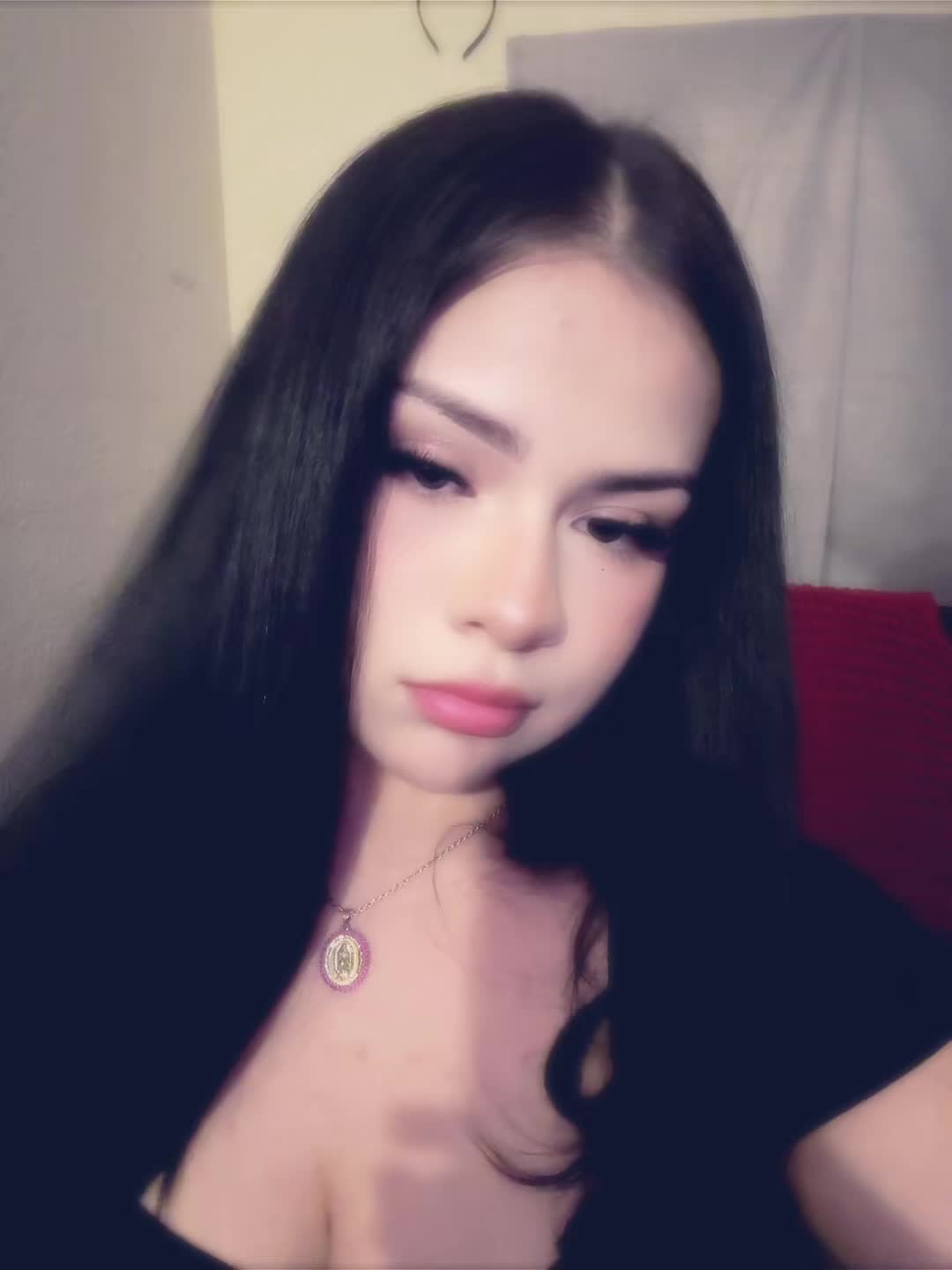 @yæ
