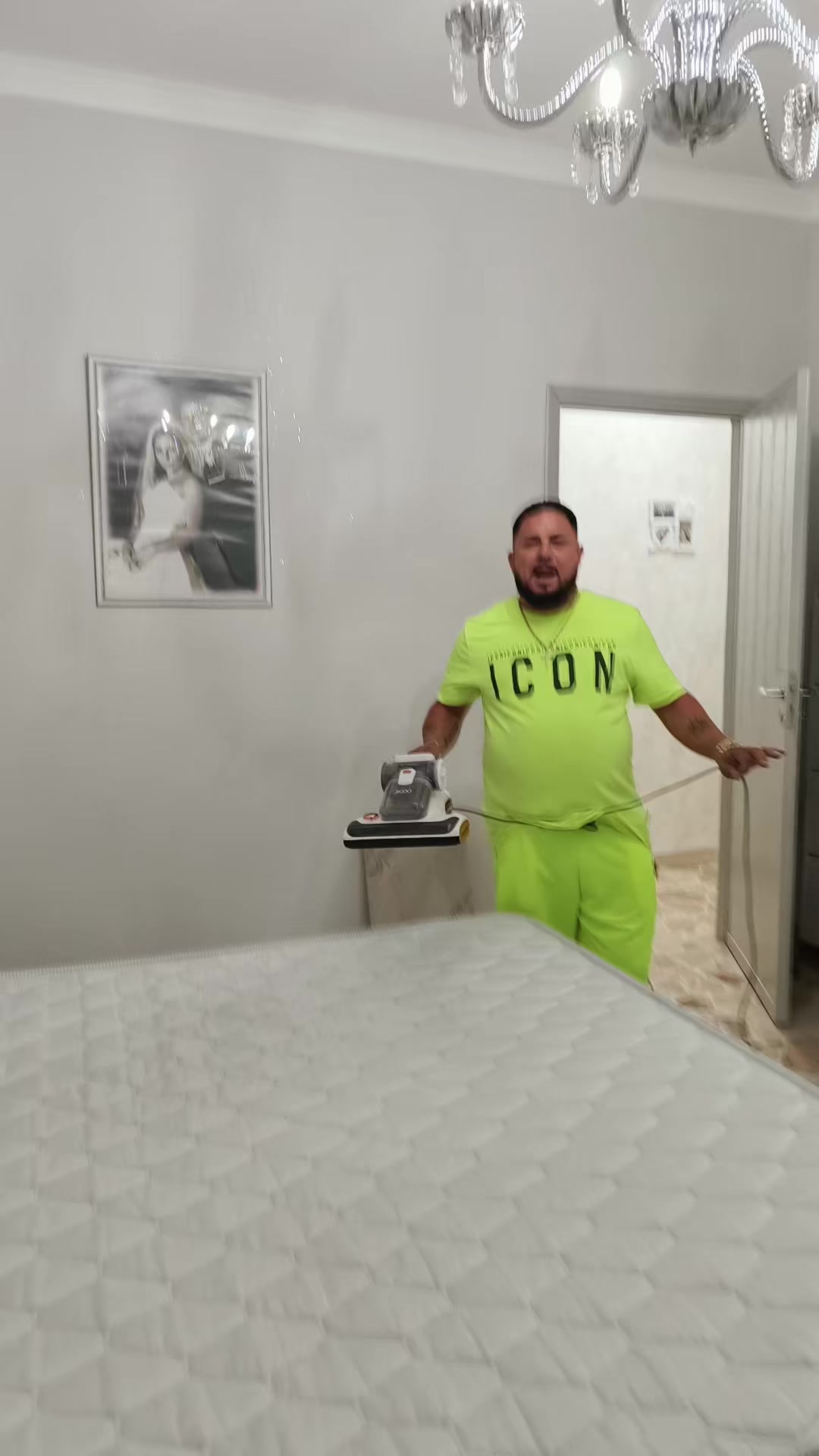 @santoLeonardi