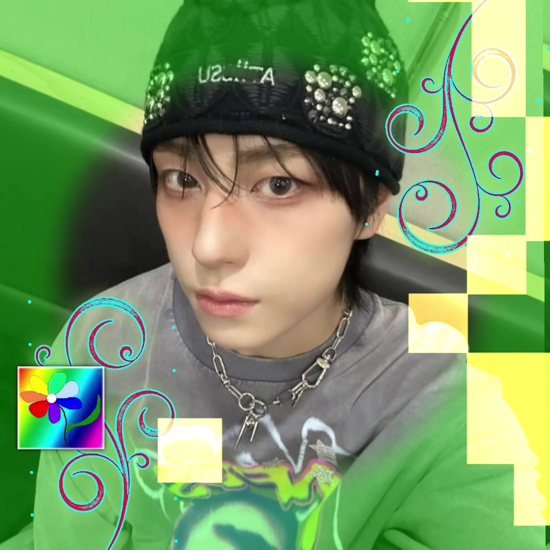 @⋆&sdot;☆&sdot;⋆