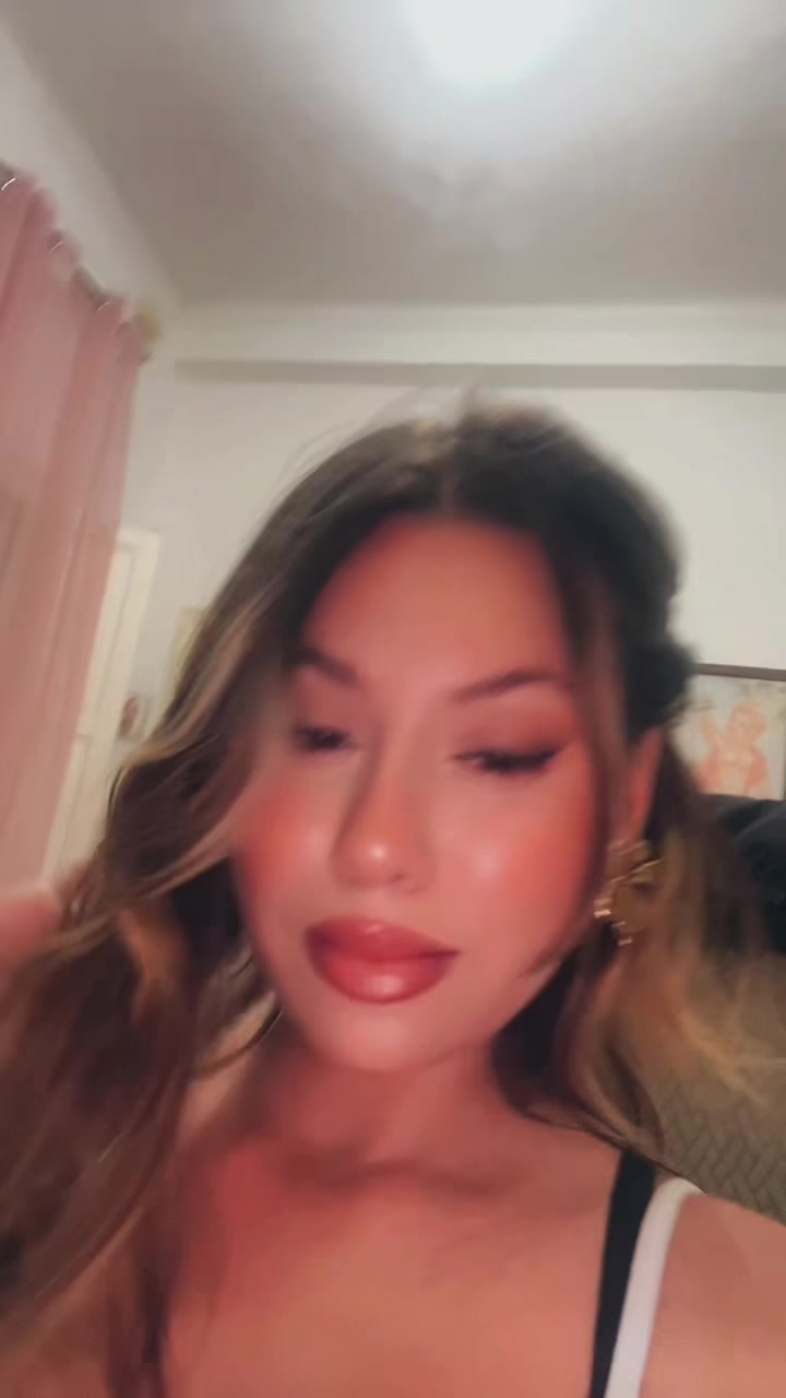 @👸🏼