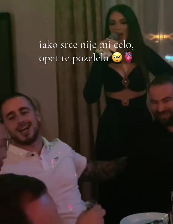 @🖤🤍