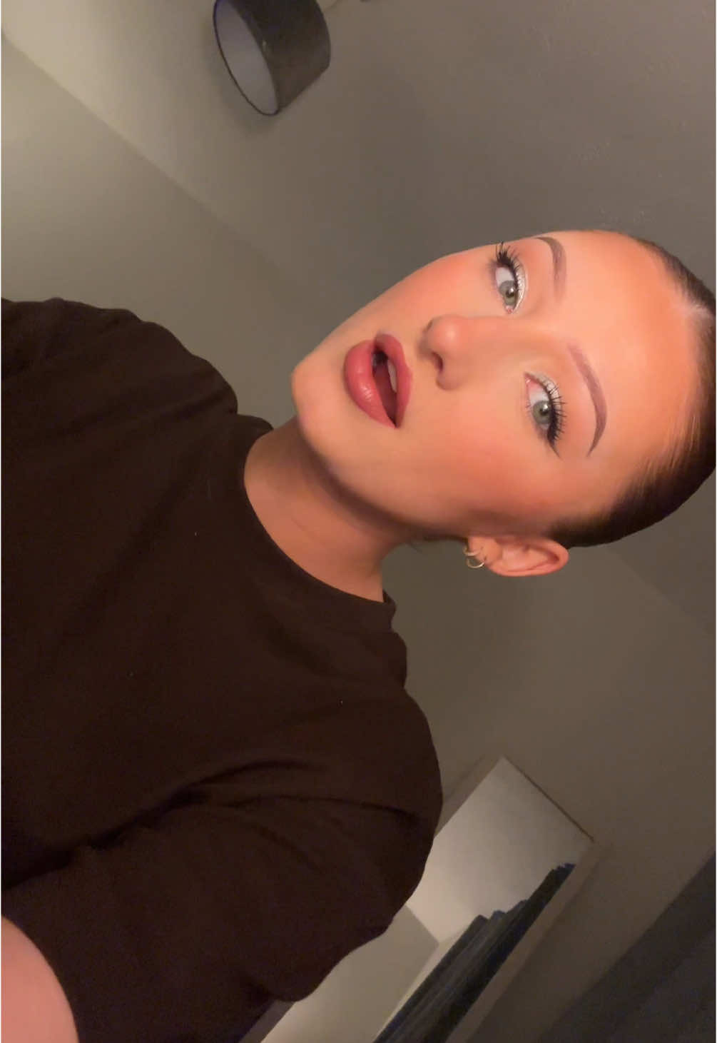 @hollyy.roberts