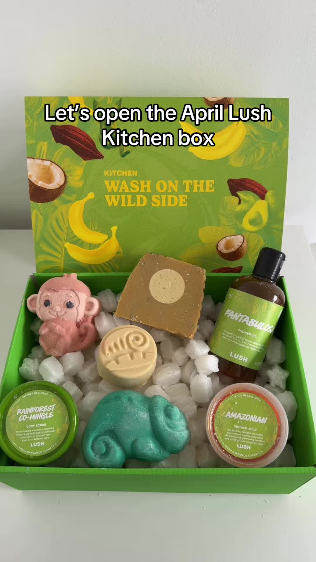 @Victoria - Lush Extraordinaire