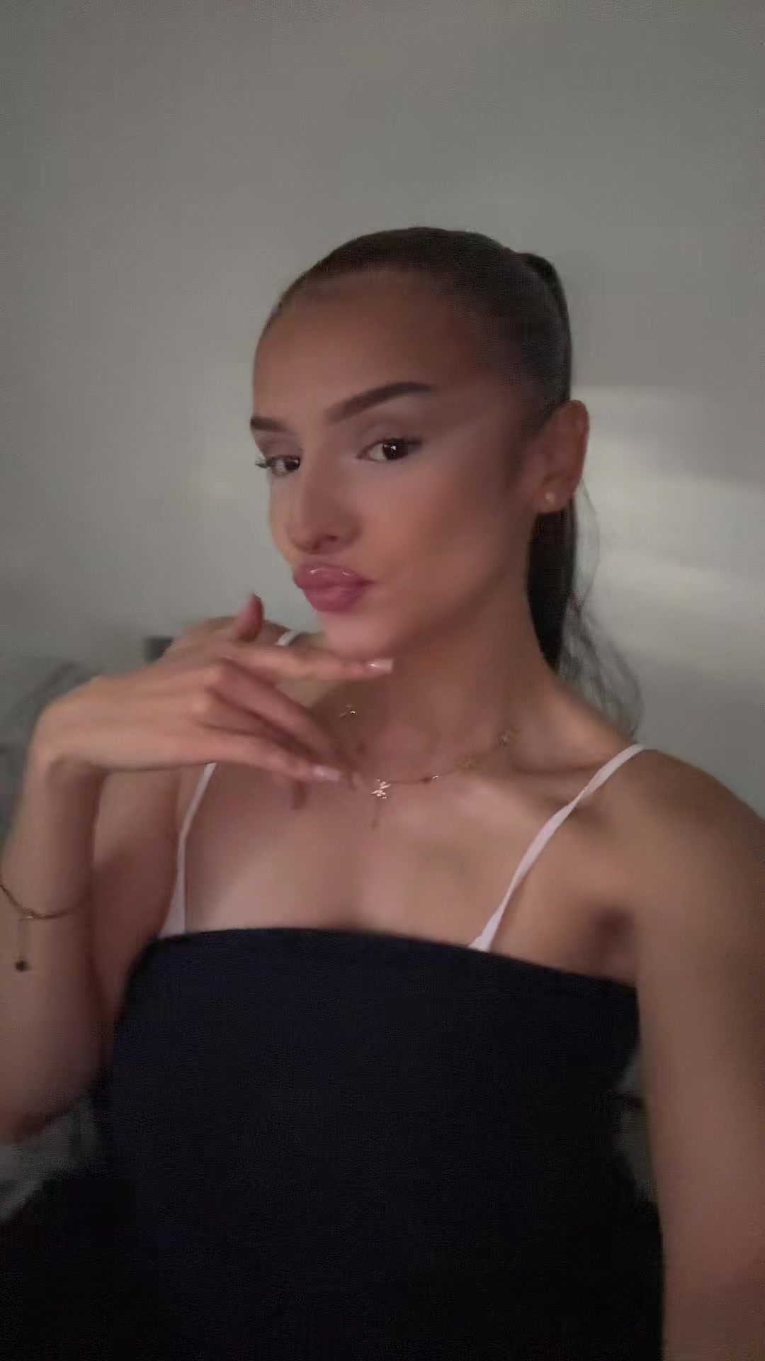 @_Ofasïabrunetäoffcïël_