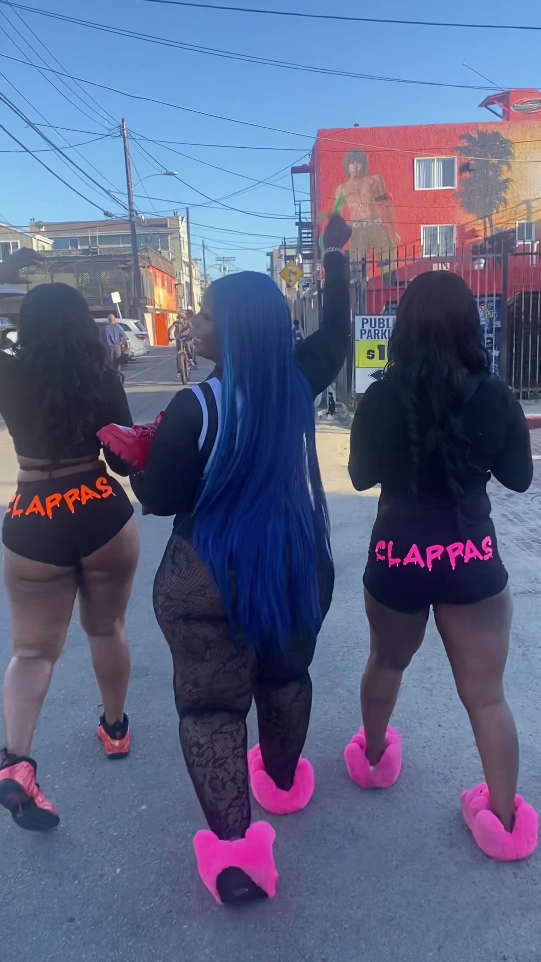 @Queen Of Compton™️