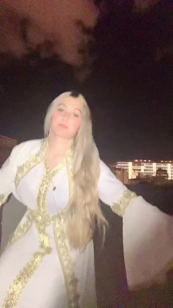 @Roxanarostz🖤🦅