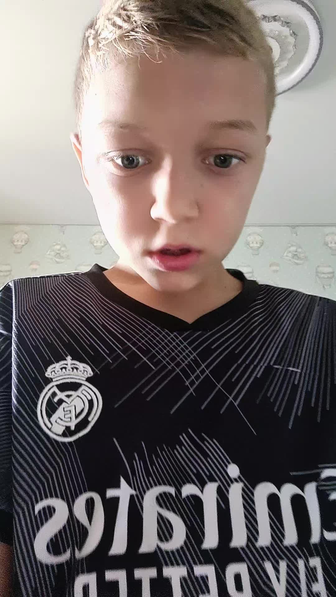 @голубой