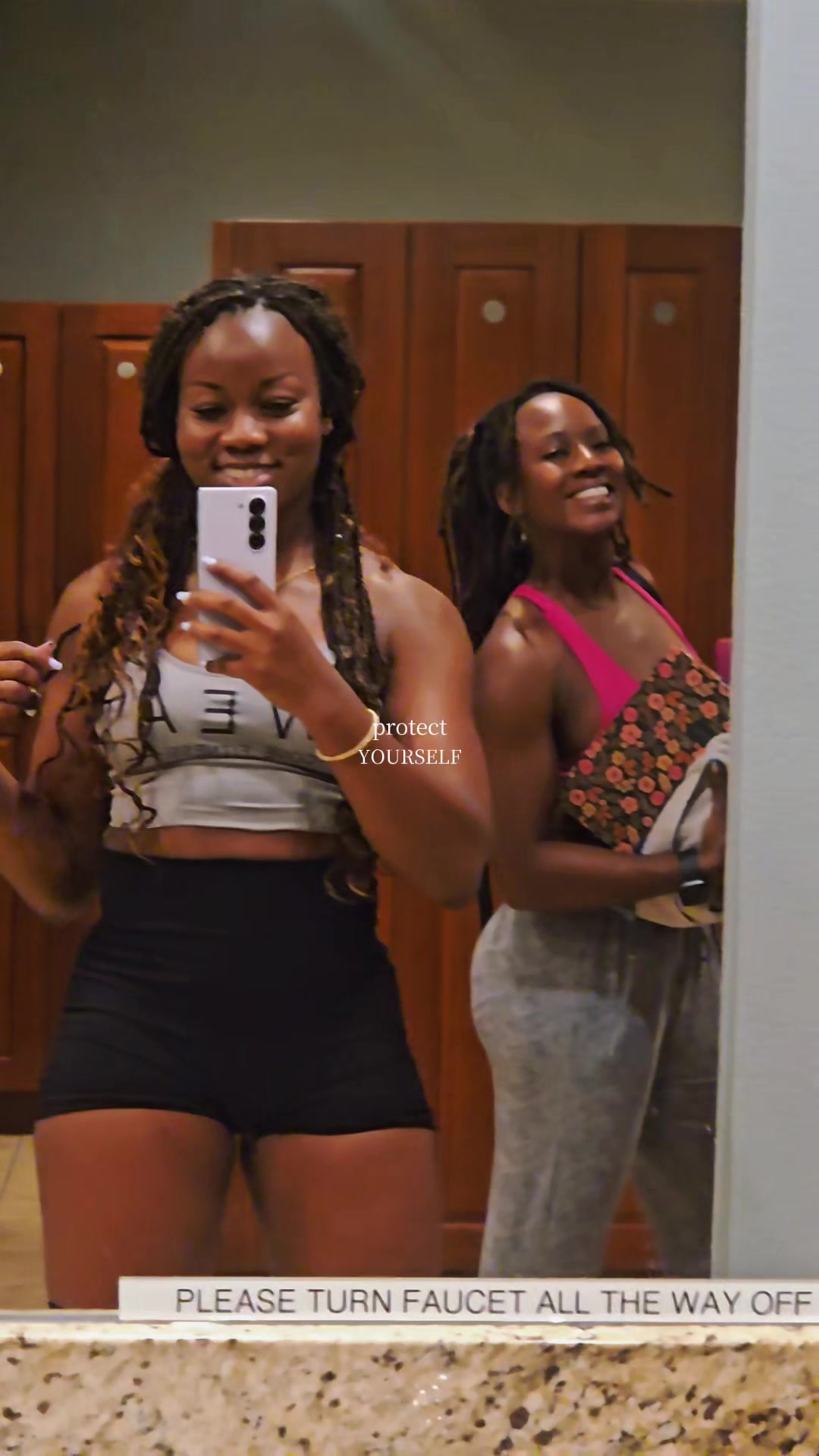 @Dominique Steele201