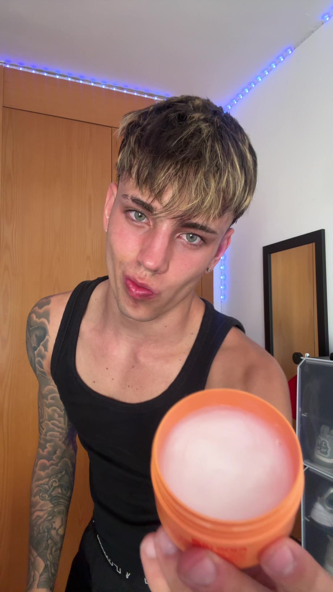 @Hugo23