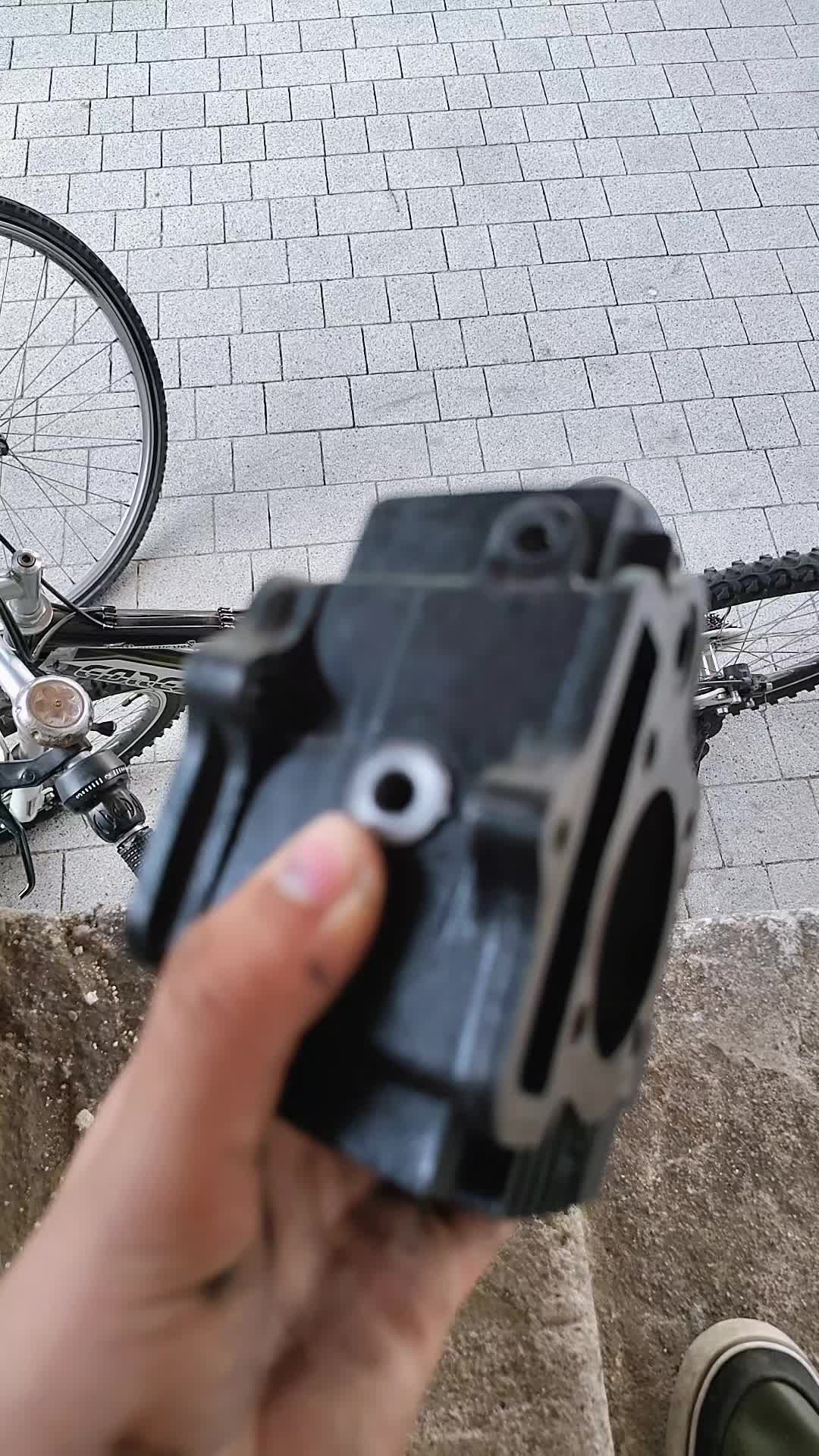 @ɢʀᴜʙʏ ɢᴀʀᴀɢᴇ🦅🛵