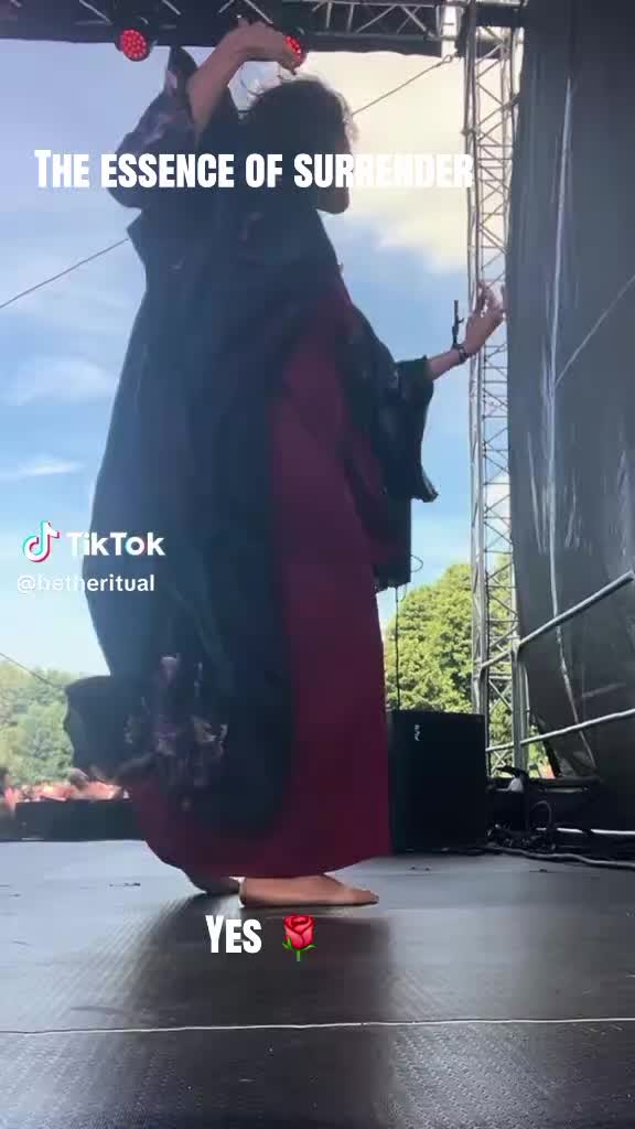 @Rhiannon aka Lady Stardust ๐