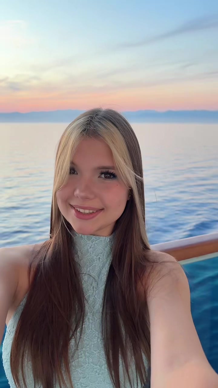 @кроликс 🐰🪽