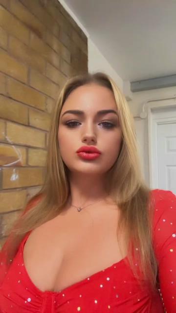 @KayLouise👅x