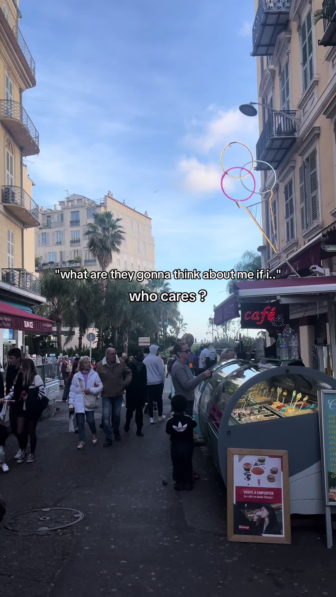 @𑣲