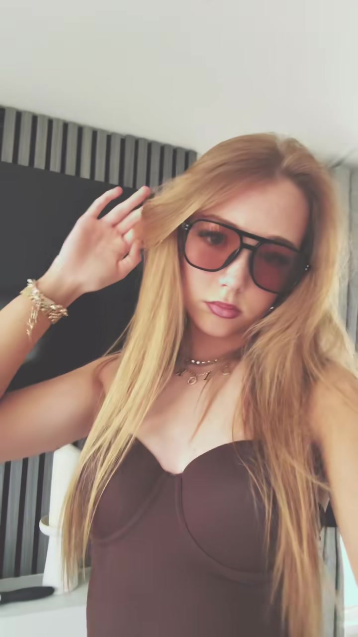 @ℳ𝒶𝒹𝒹𝒾ℯ𝒞𝒽𝓇𝒾𝓈𝓉𝒾ℯ