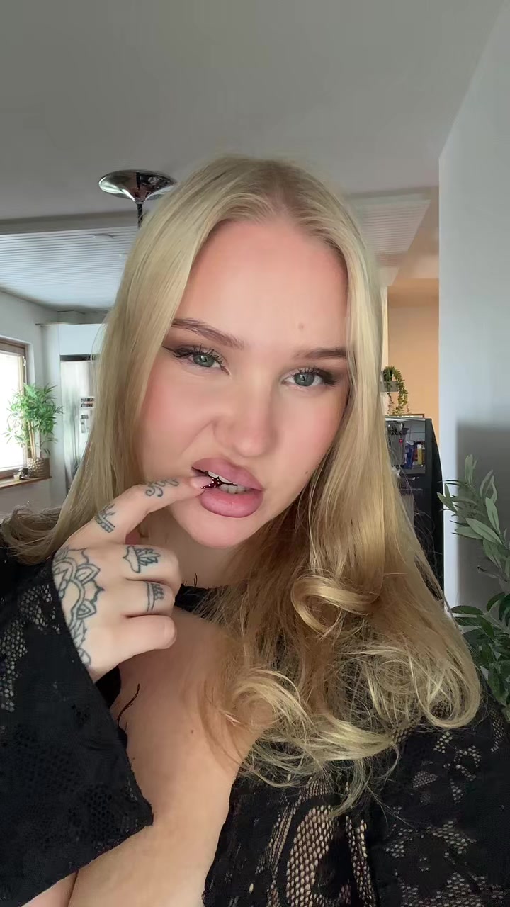 @Ella ⭐️