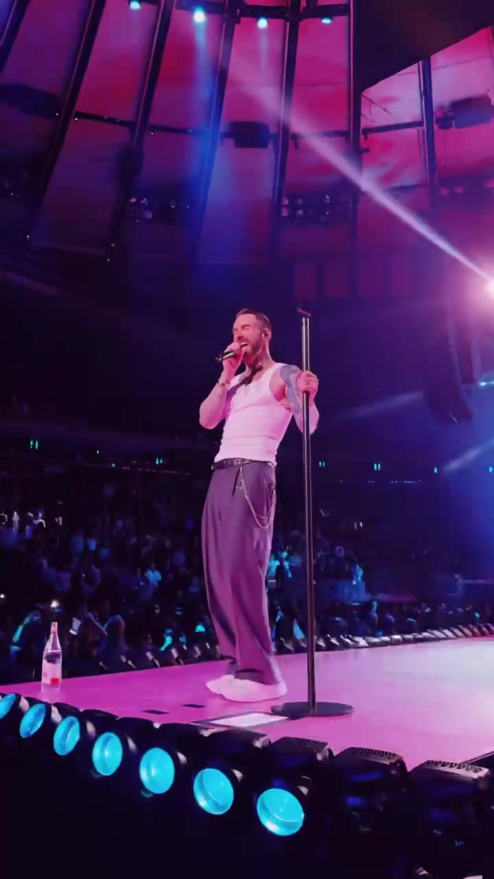 @Maroon 5