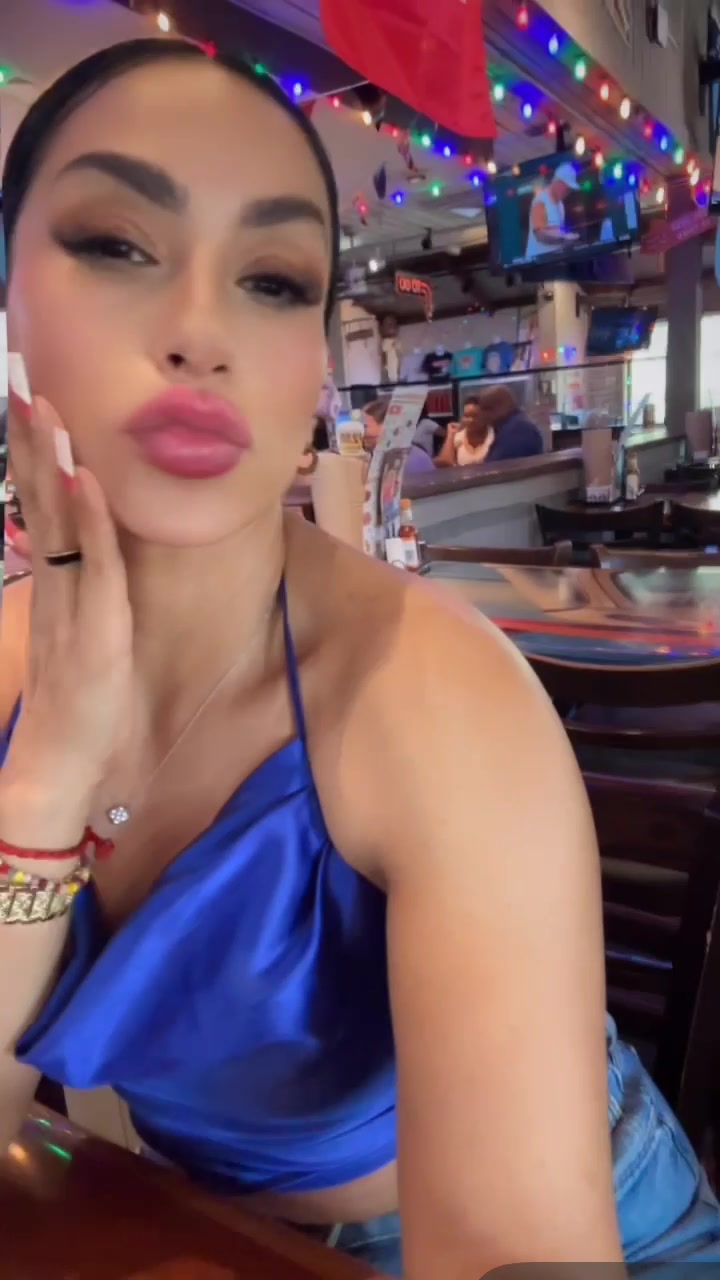 @Gloria Contreras
