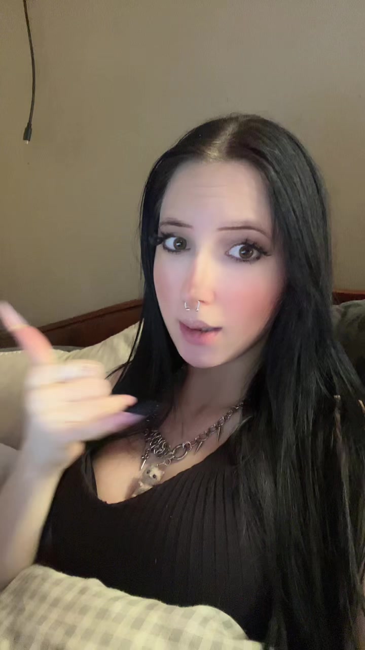 @annaskrrt.spam🕷️