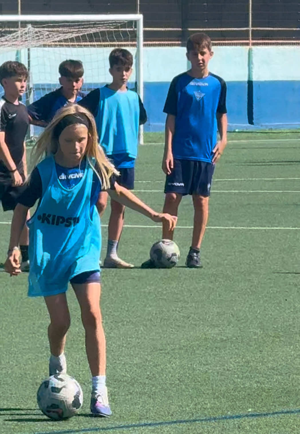 @Thea & Juni ⚽️🏃🏼♀️➡️