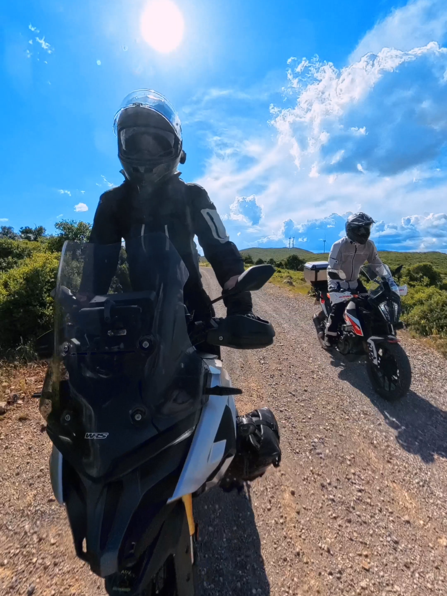 @explorerGRiders