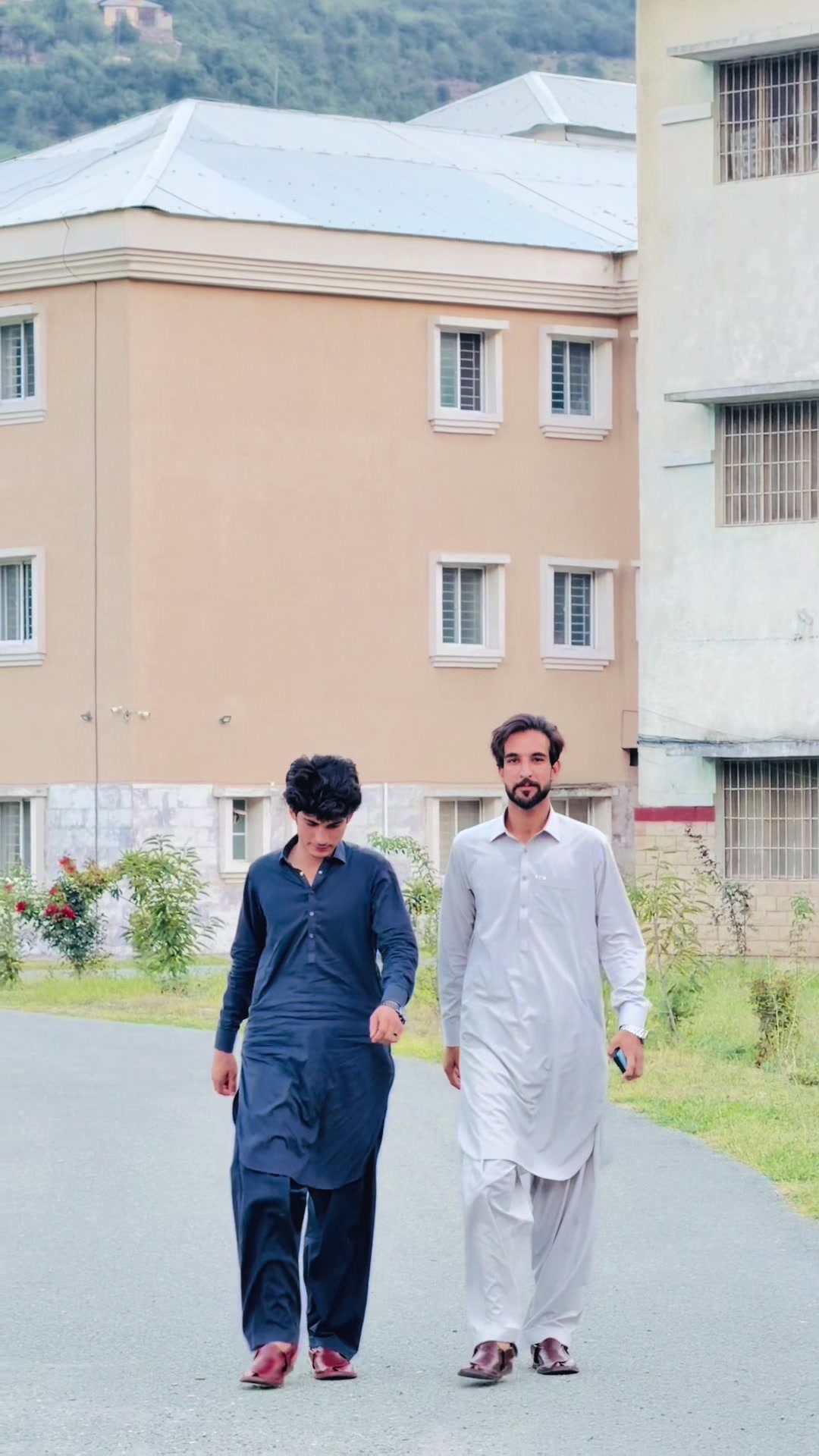 @HamDard⚡🕊️