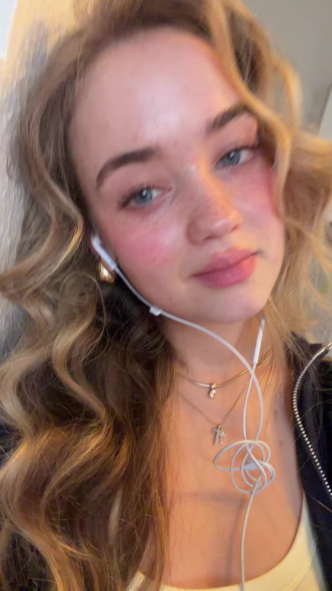 @anastasjaschaefer