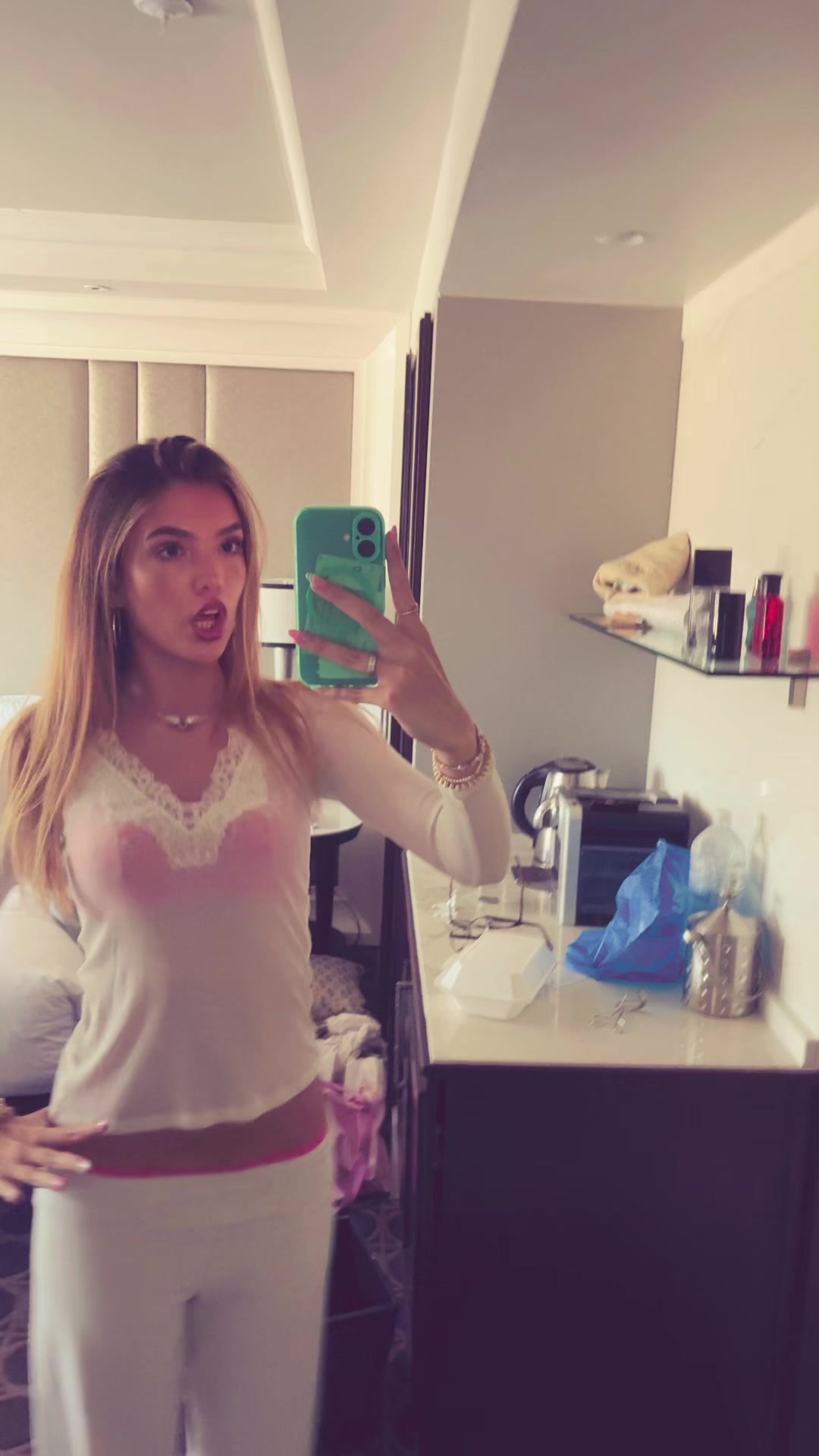 @elleh