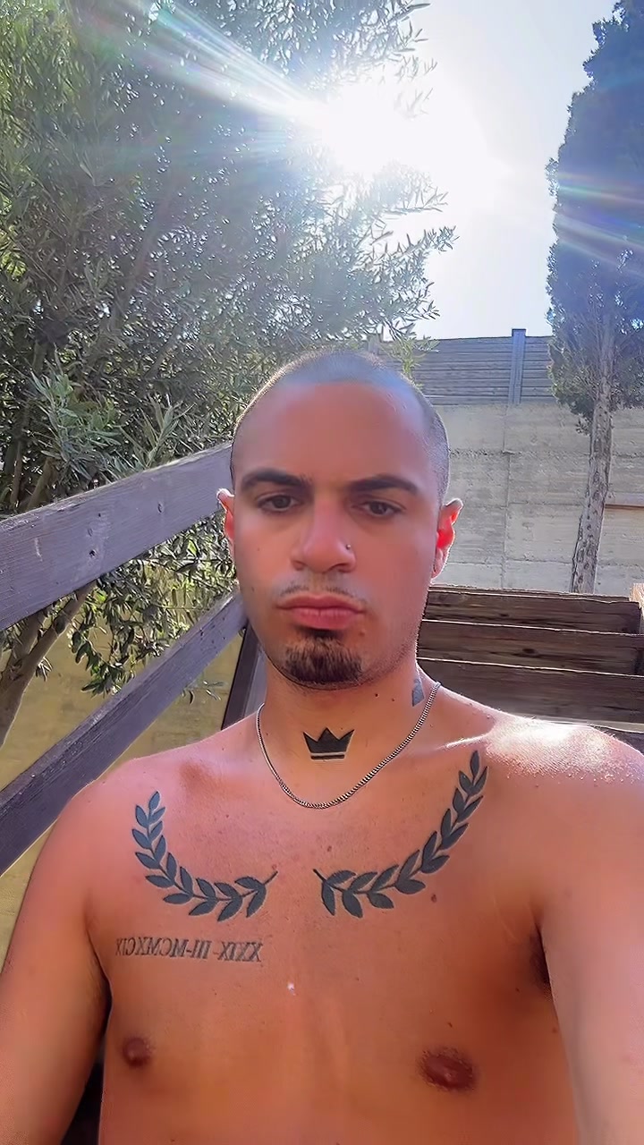 @andonisneo