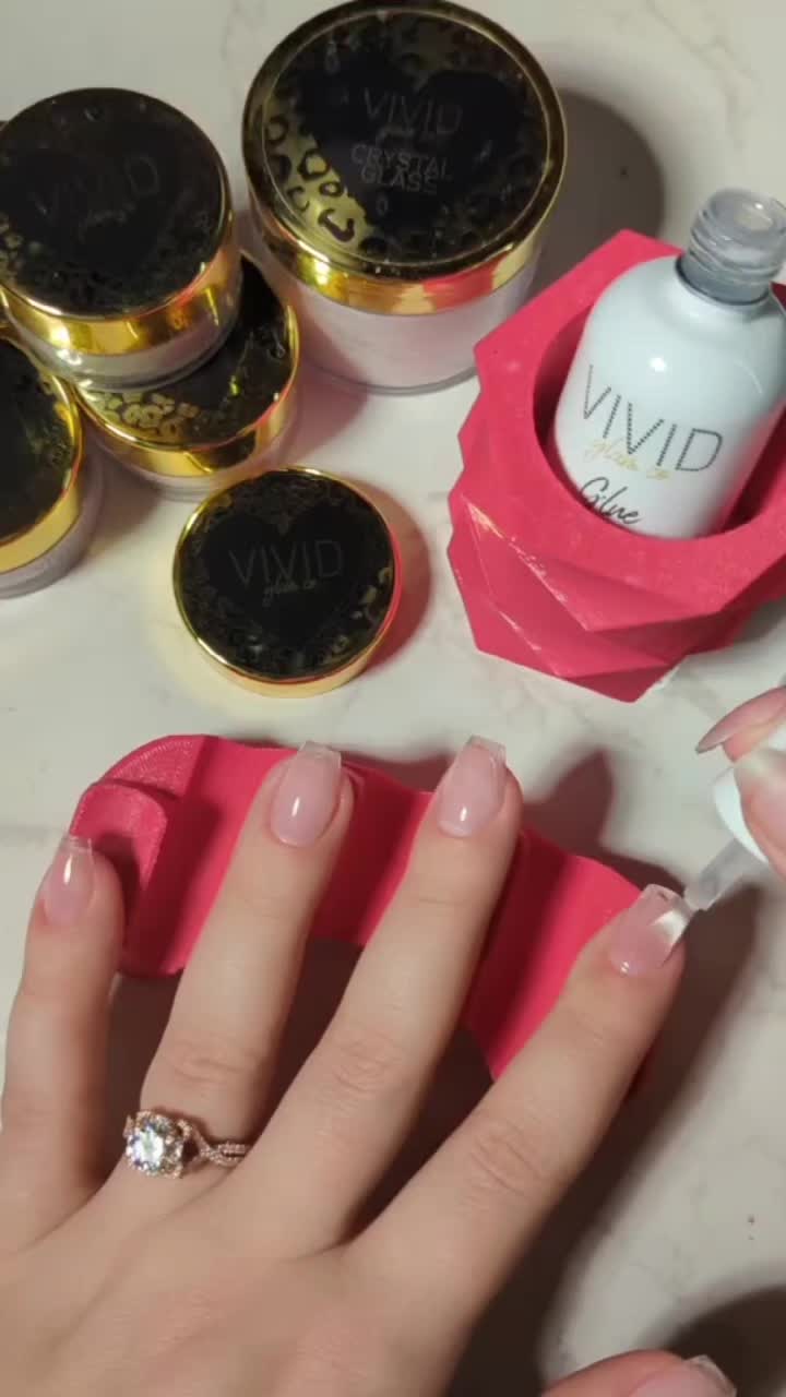 @Vivid Glam Co.