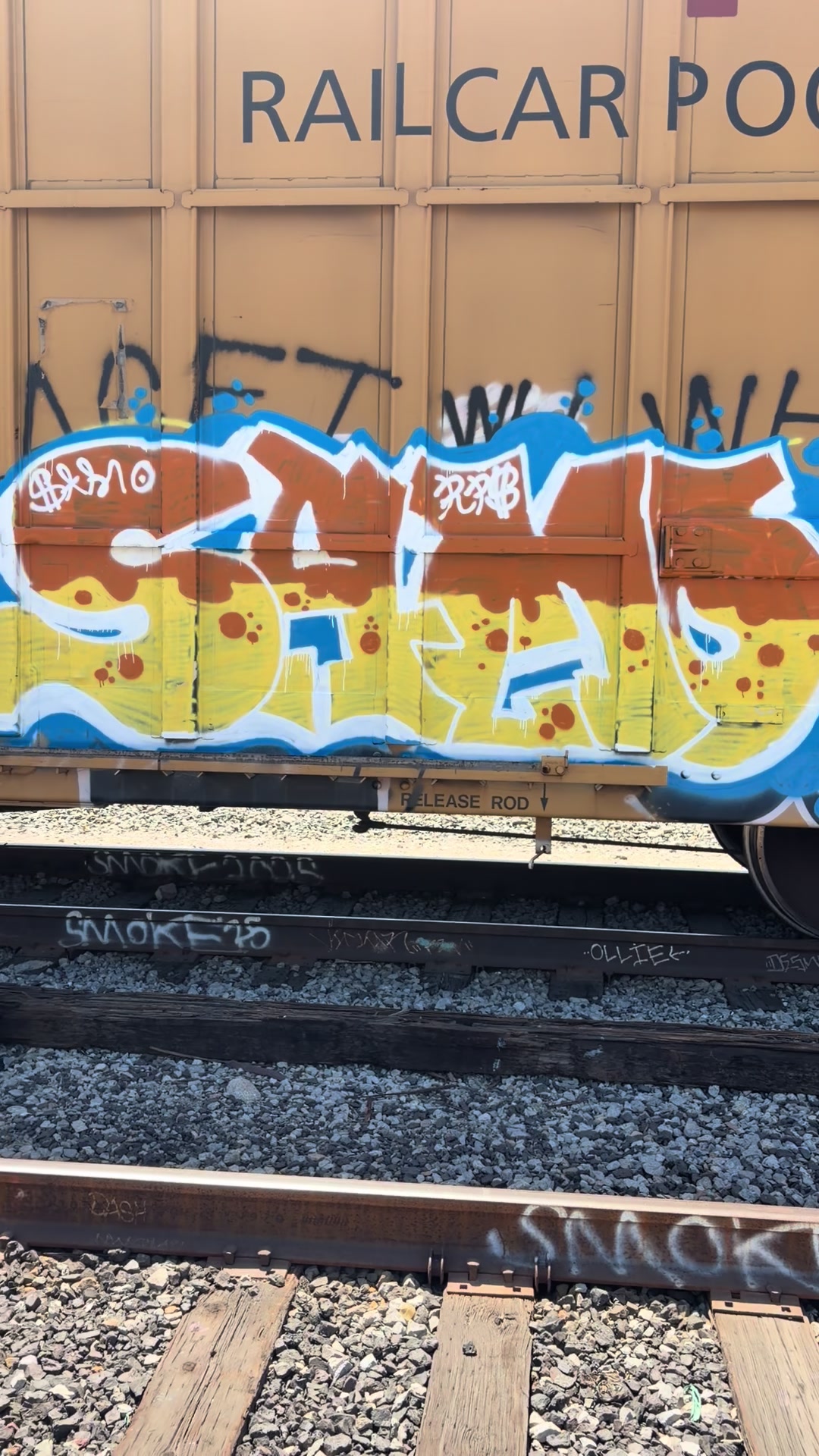 @⃟