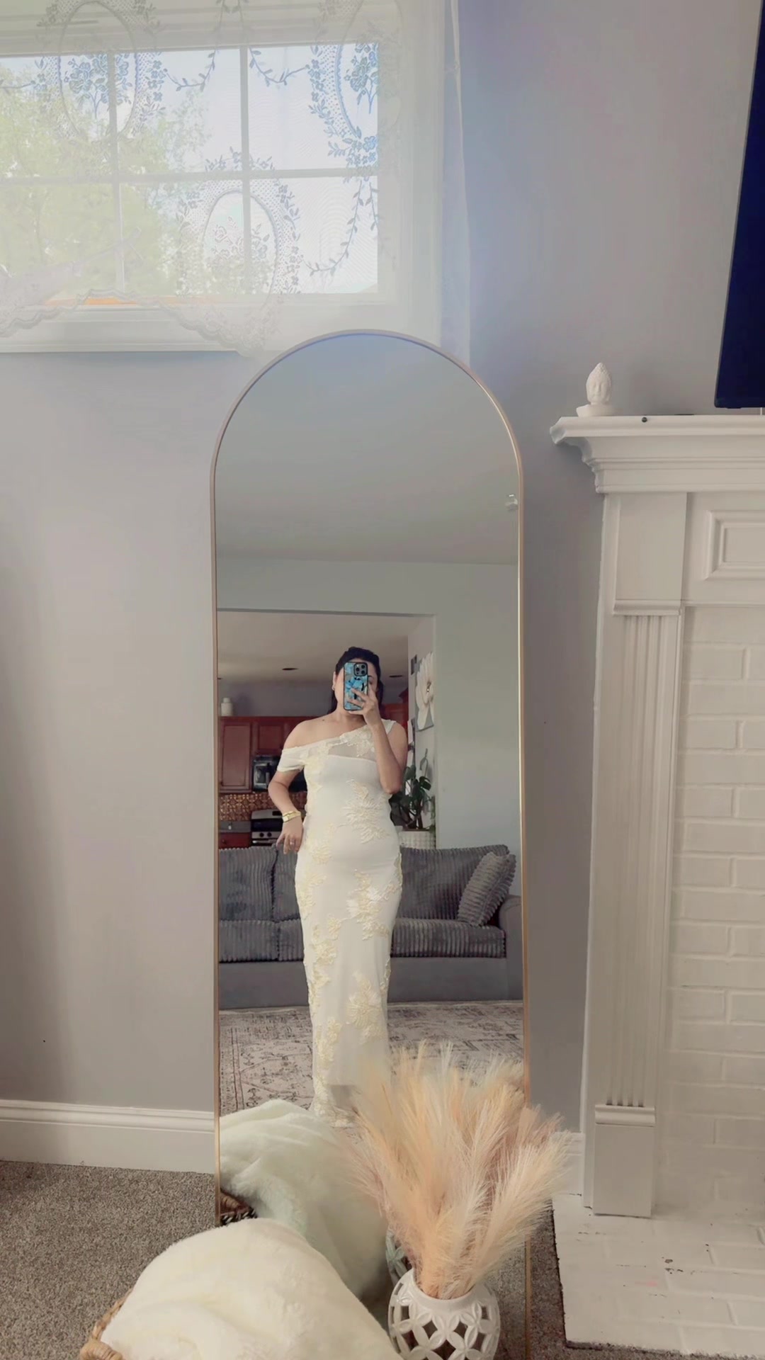 @Naina_🕊️🦋