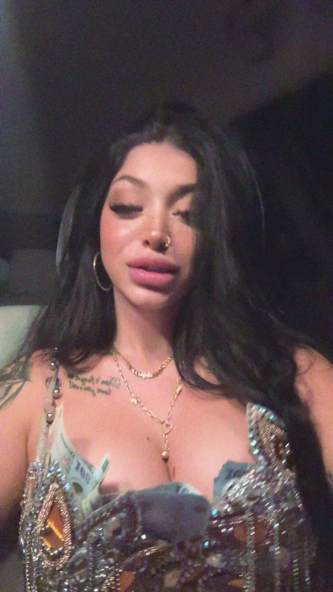 @veronicazuzuuu
