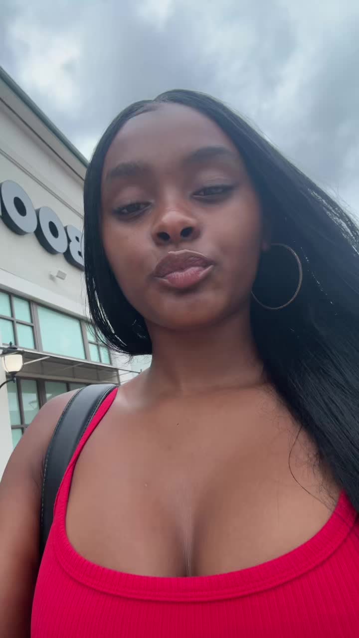 @SydneyThaBhaddest