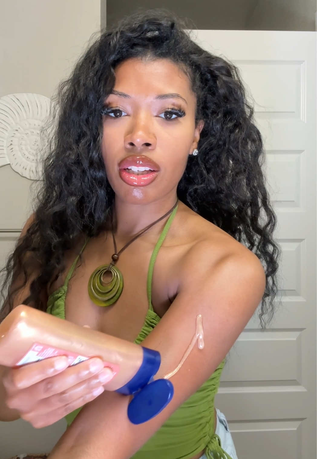 @realashleyrogers
