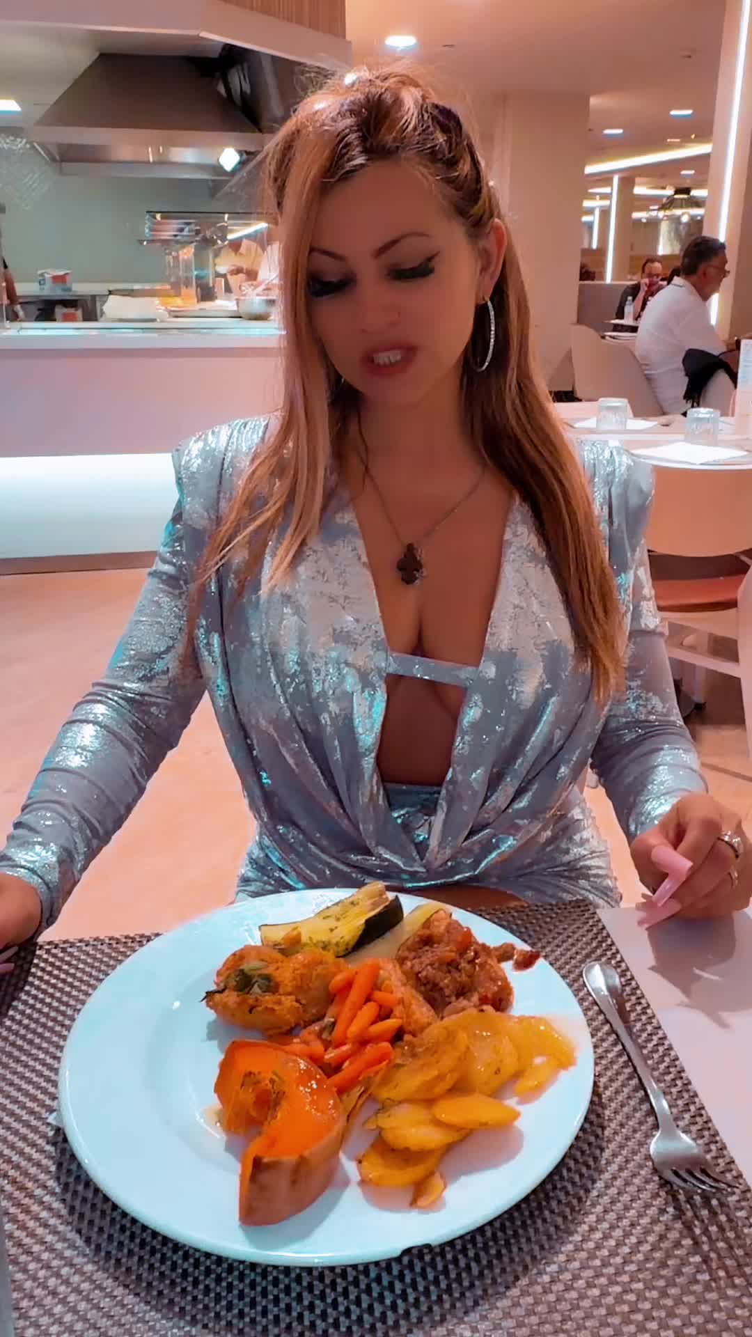 @Elena Chebaru
