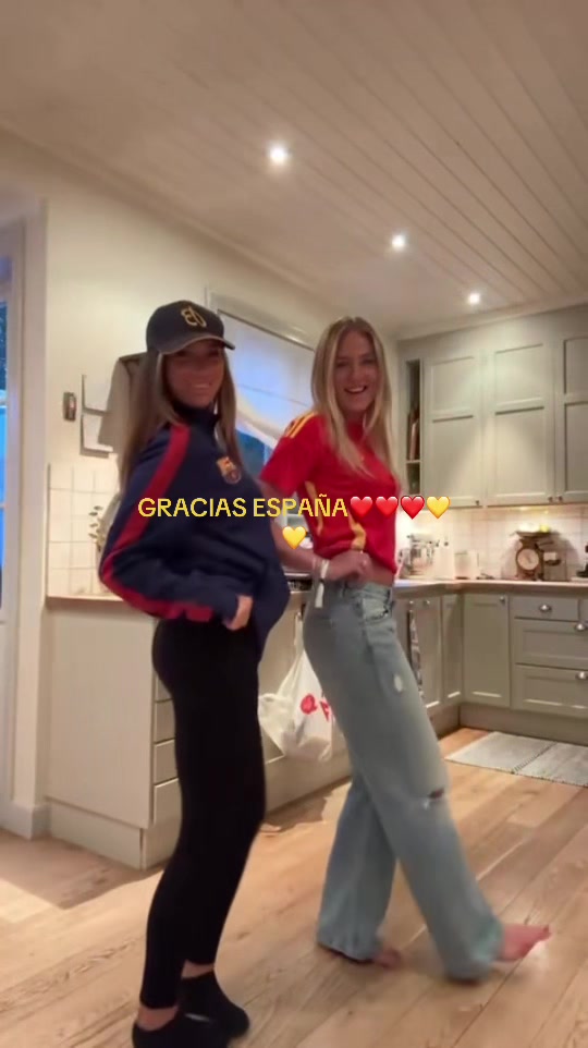 @celineeblom