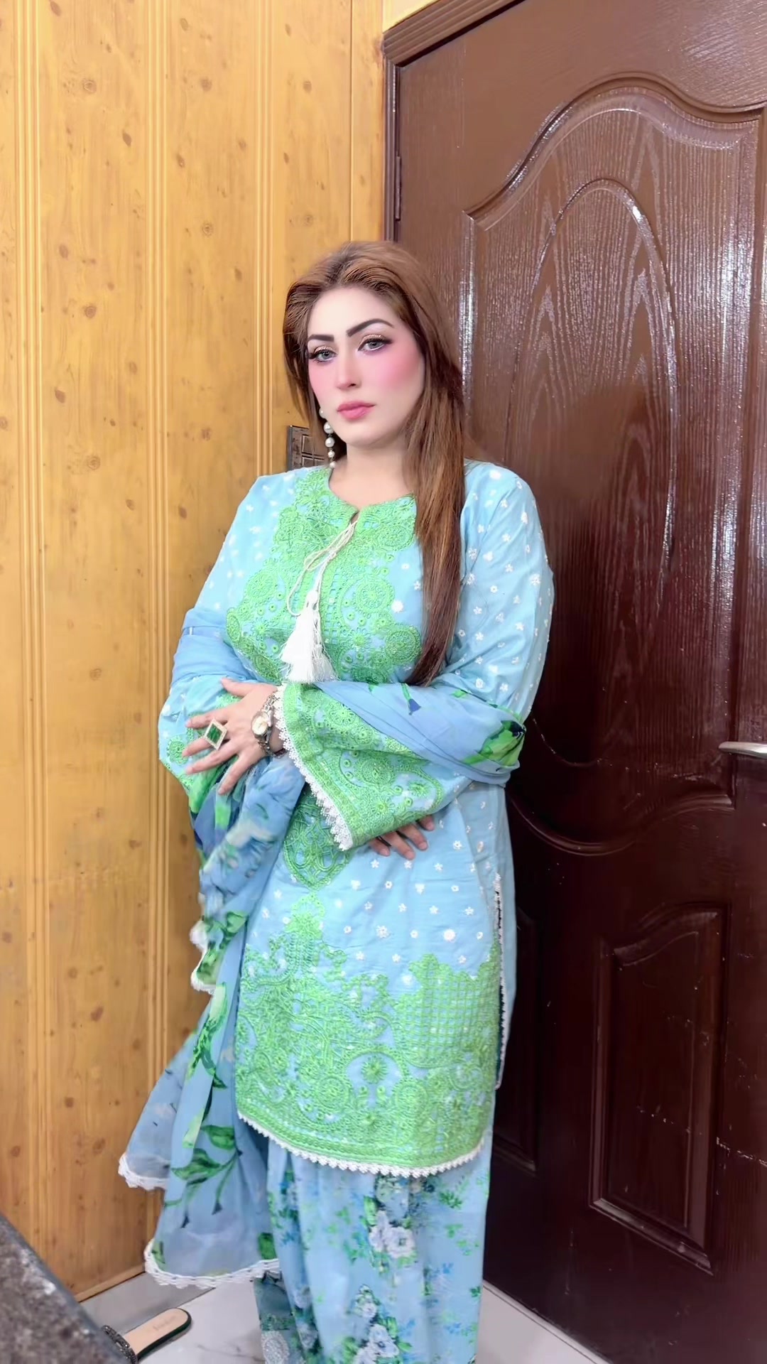 @Ayesha Ch