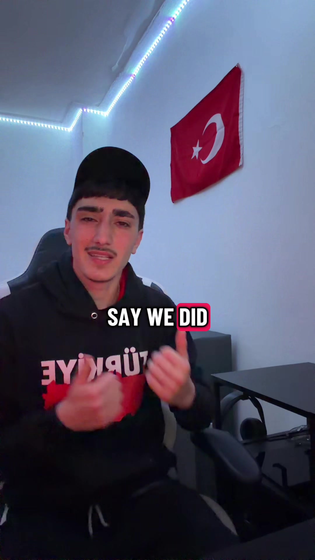 @𝓤𝔃𝔃𝓲シ