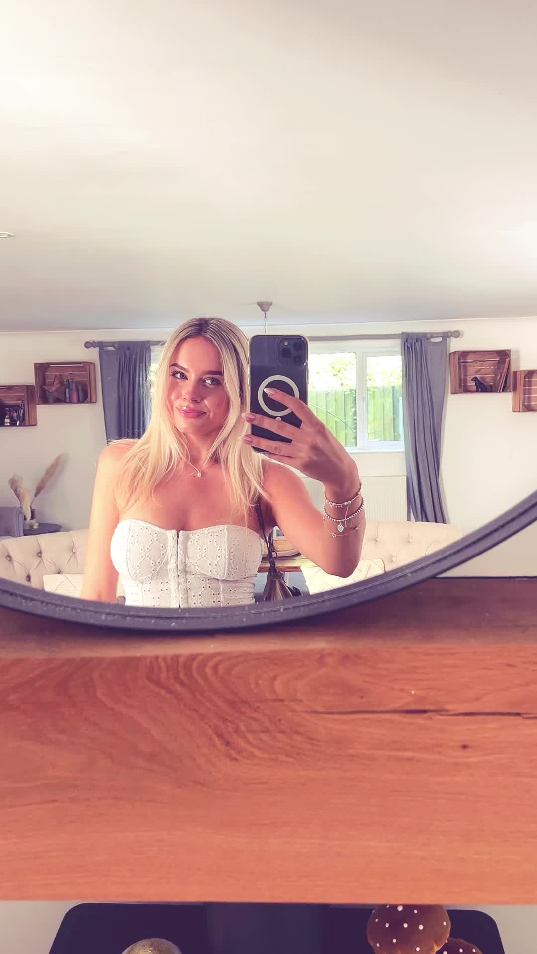 @madsarmsttrong