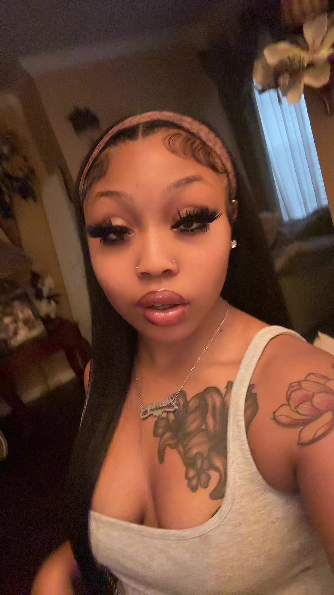 @shaniya janai