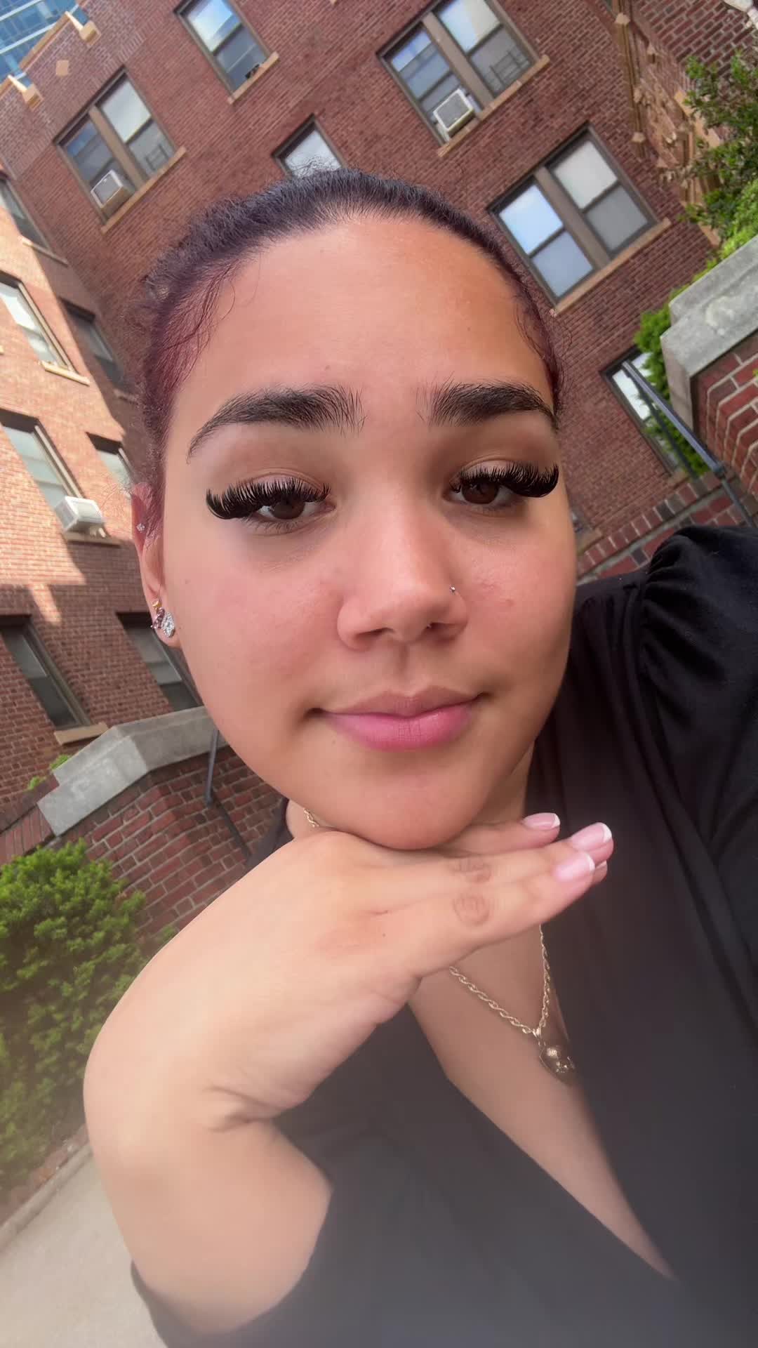 @hoyouisathot
