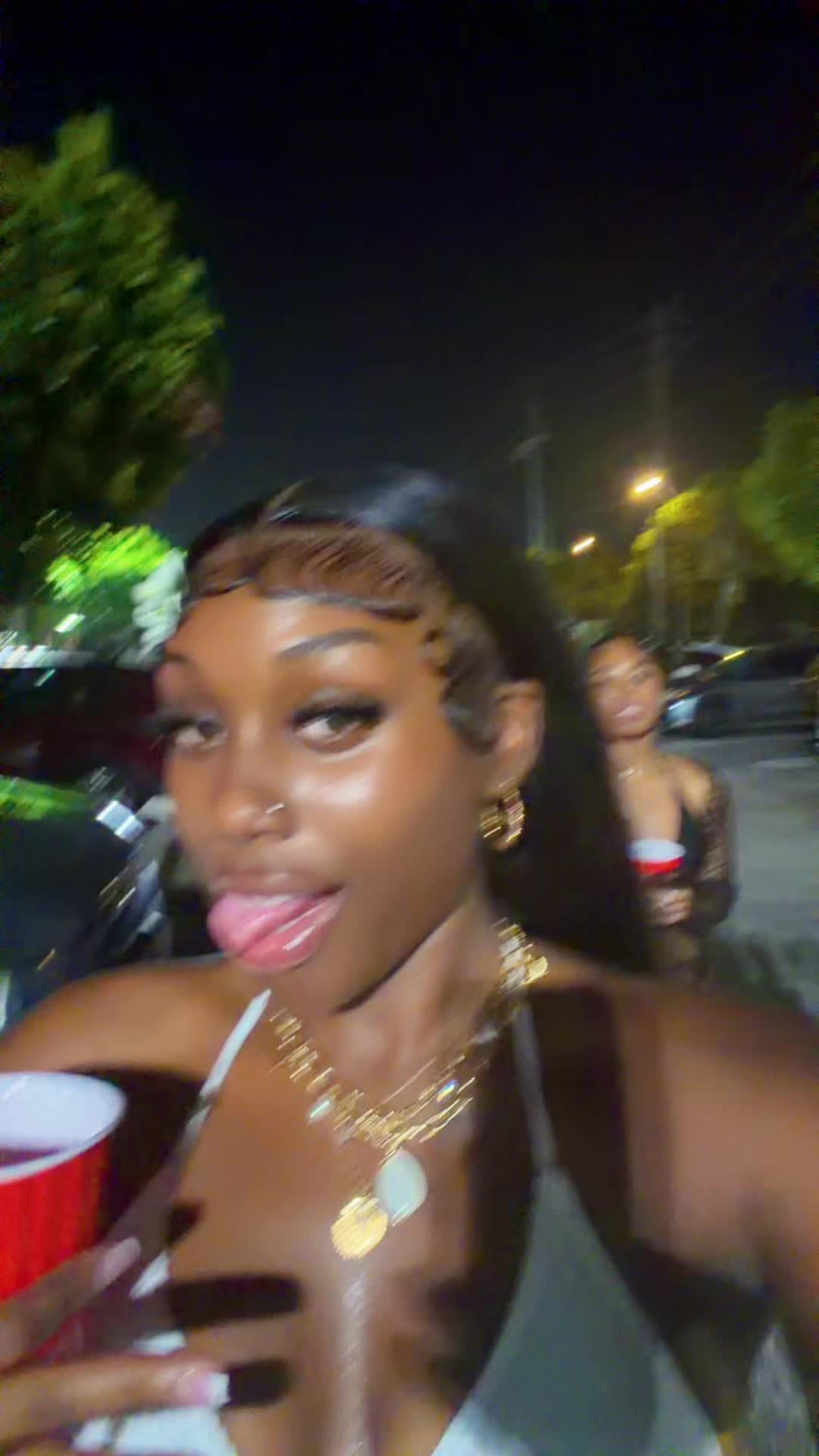 @KMonae🫧