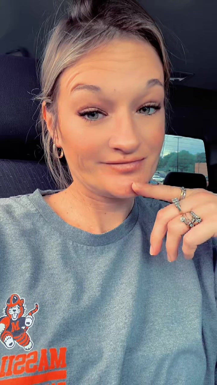 @JESSICA🖤