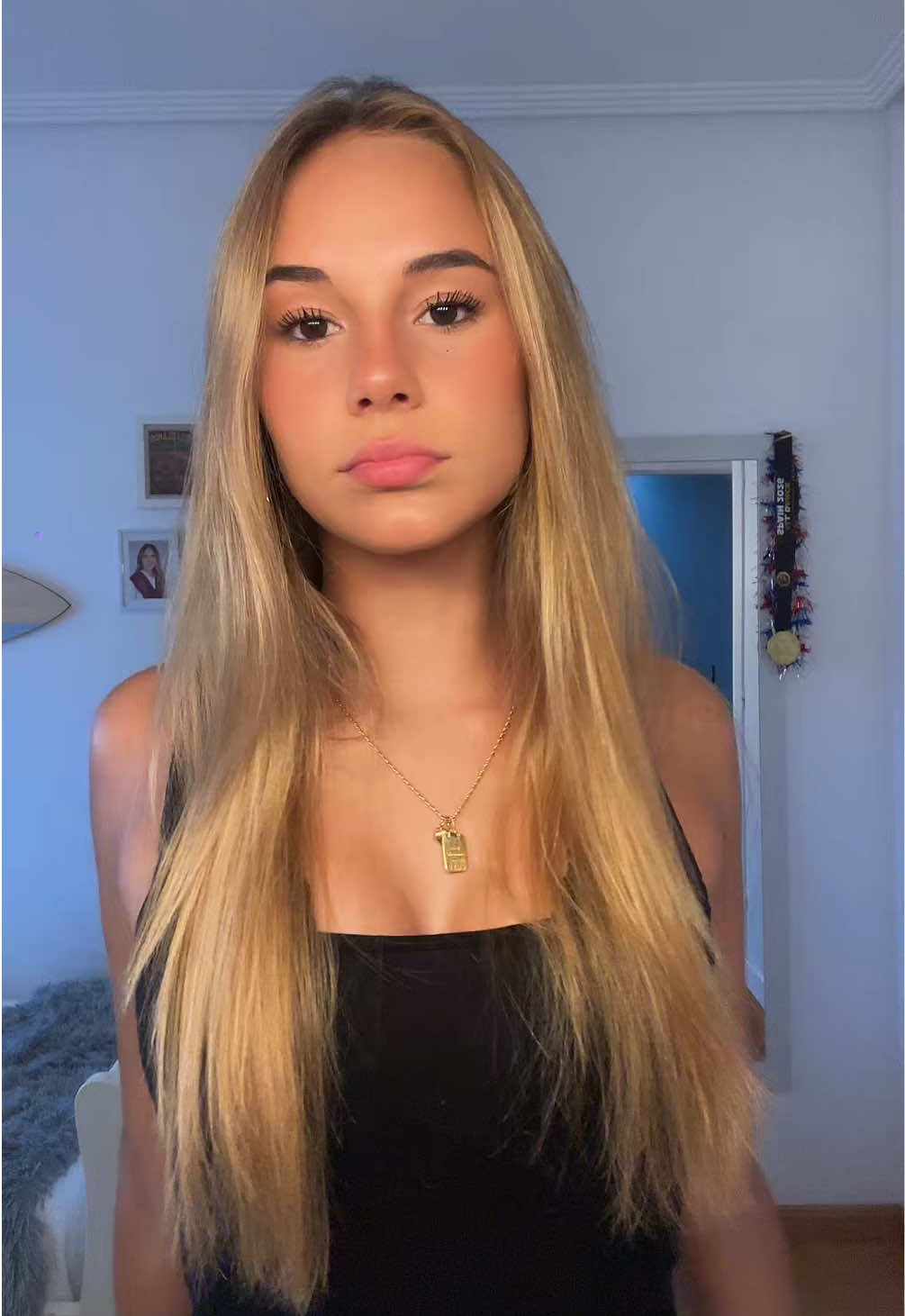 @laura