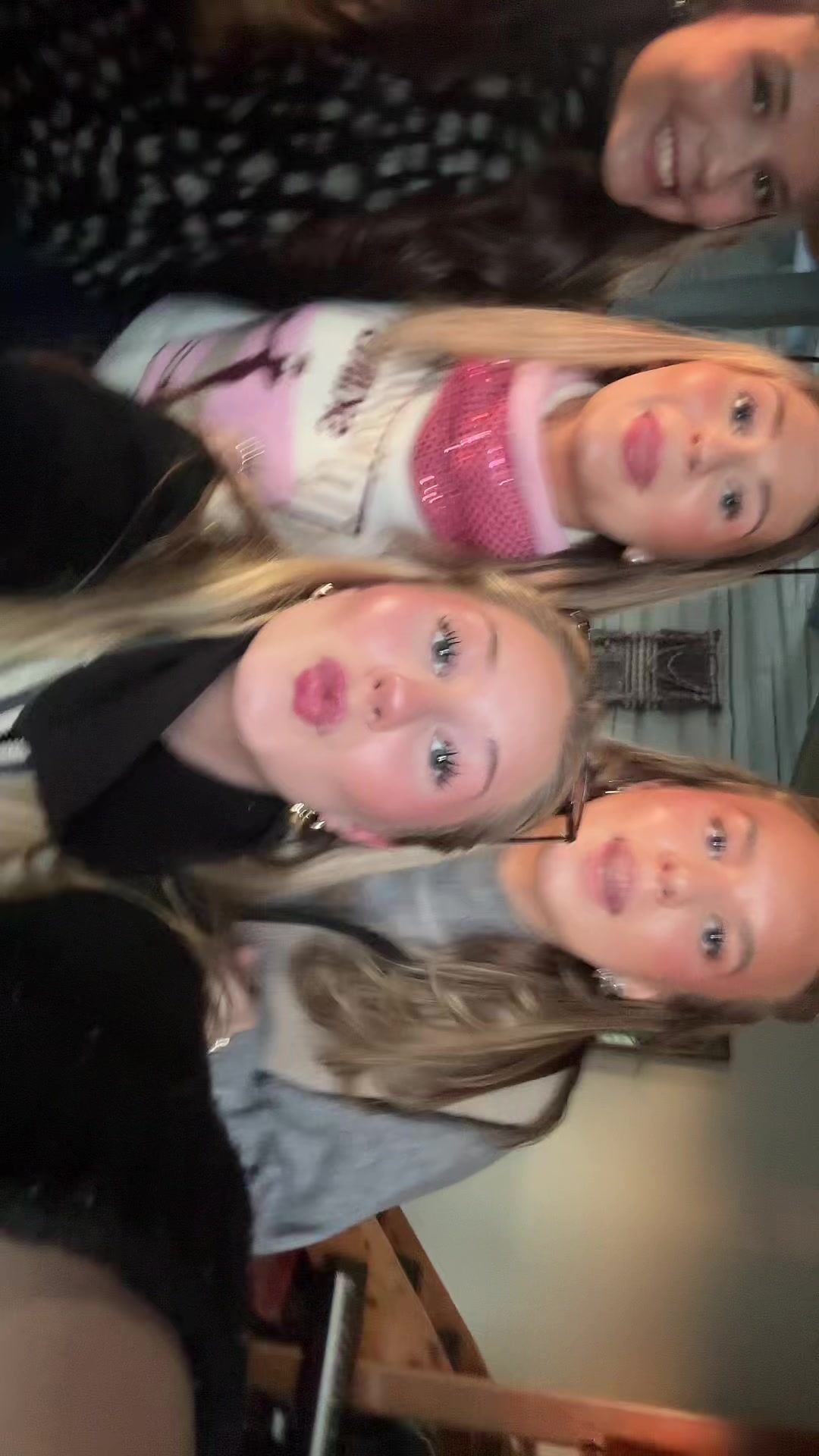 @Ella Carlson