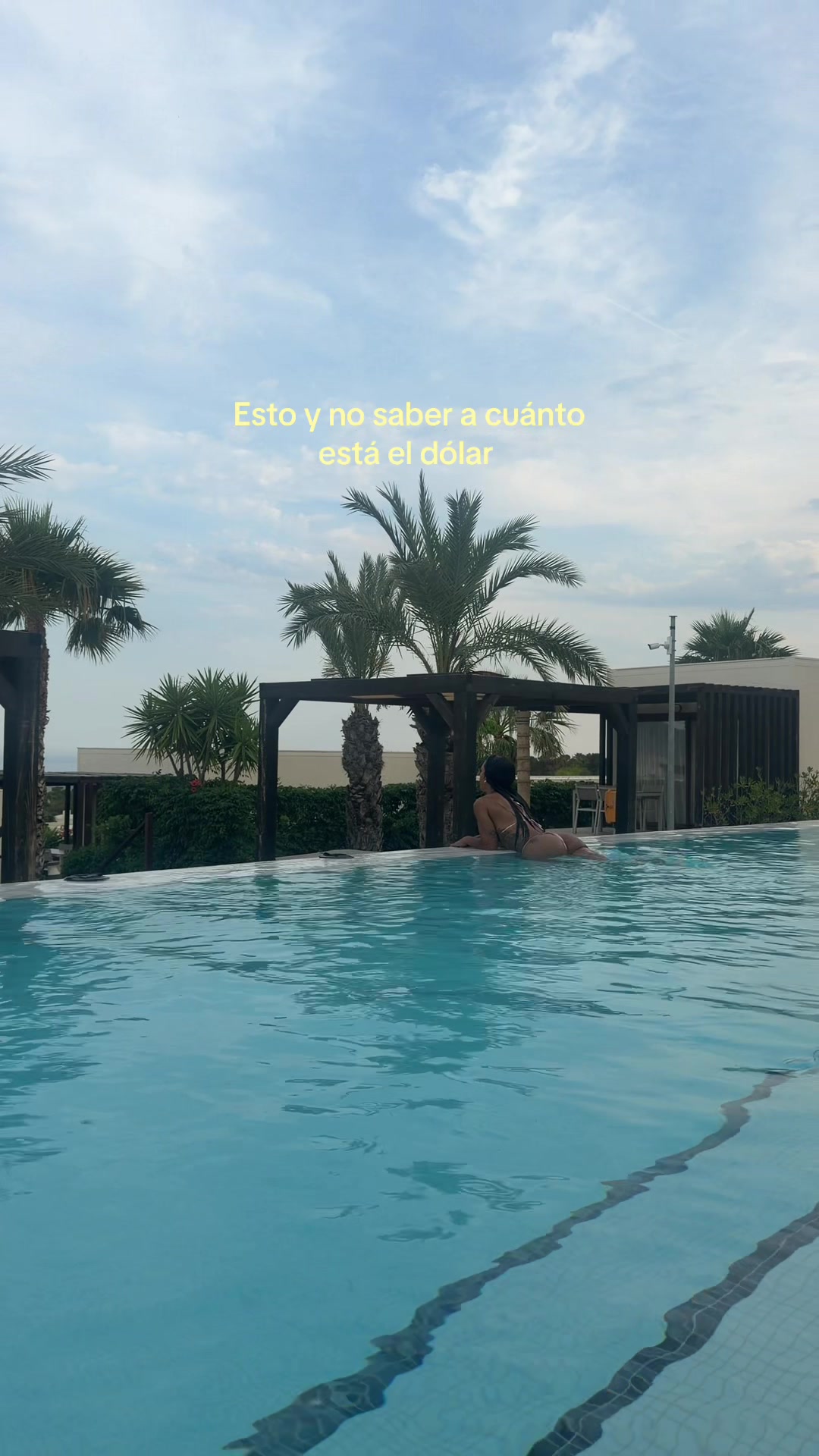 @𝐒𝐨𝐲 𝐄𝐦𝐞𝐥𝐲(𝐜𝐨𝐧 𝐞!)✨