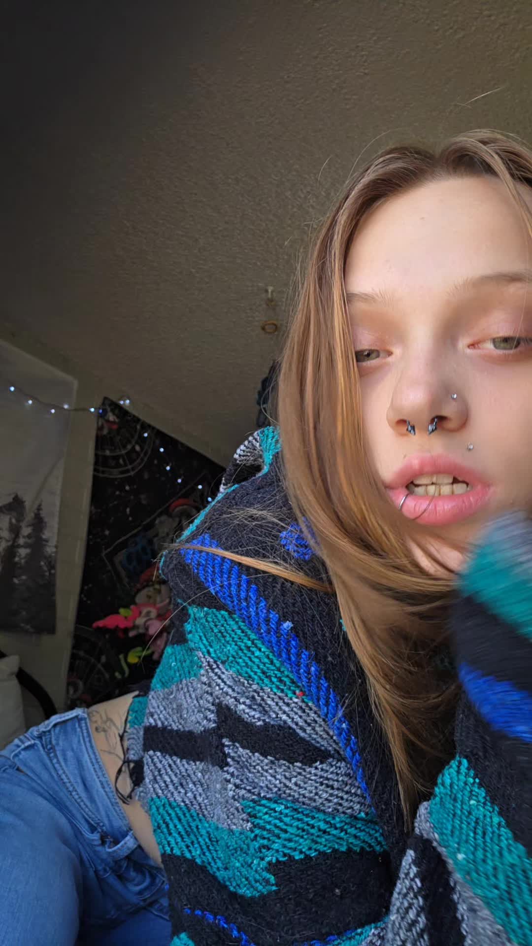 @😑ćĥłœe😶🌫️