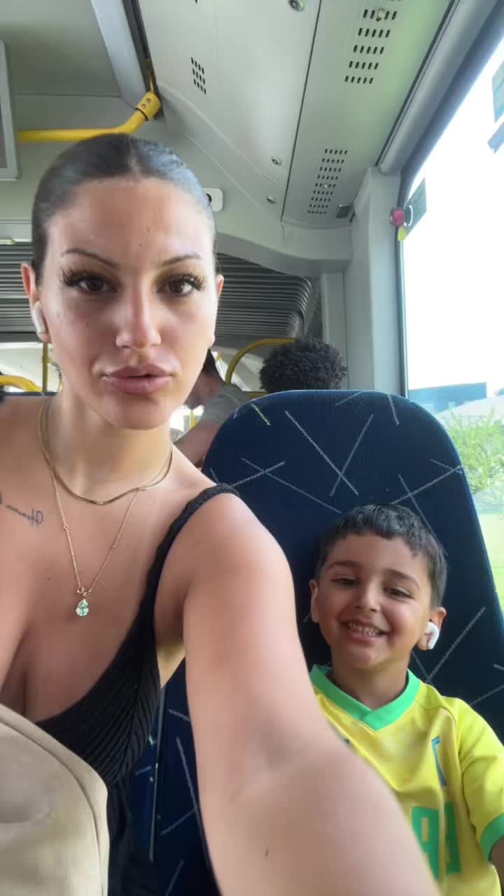 @Nicolee