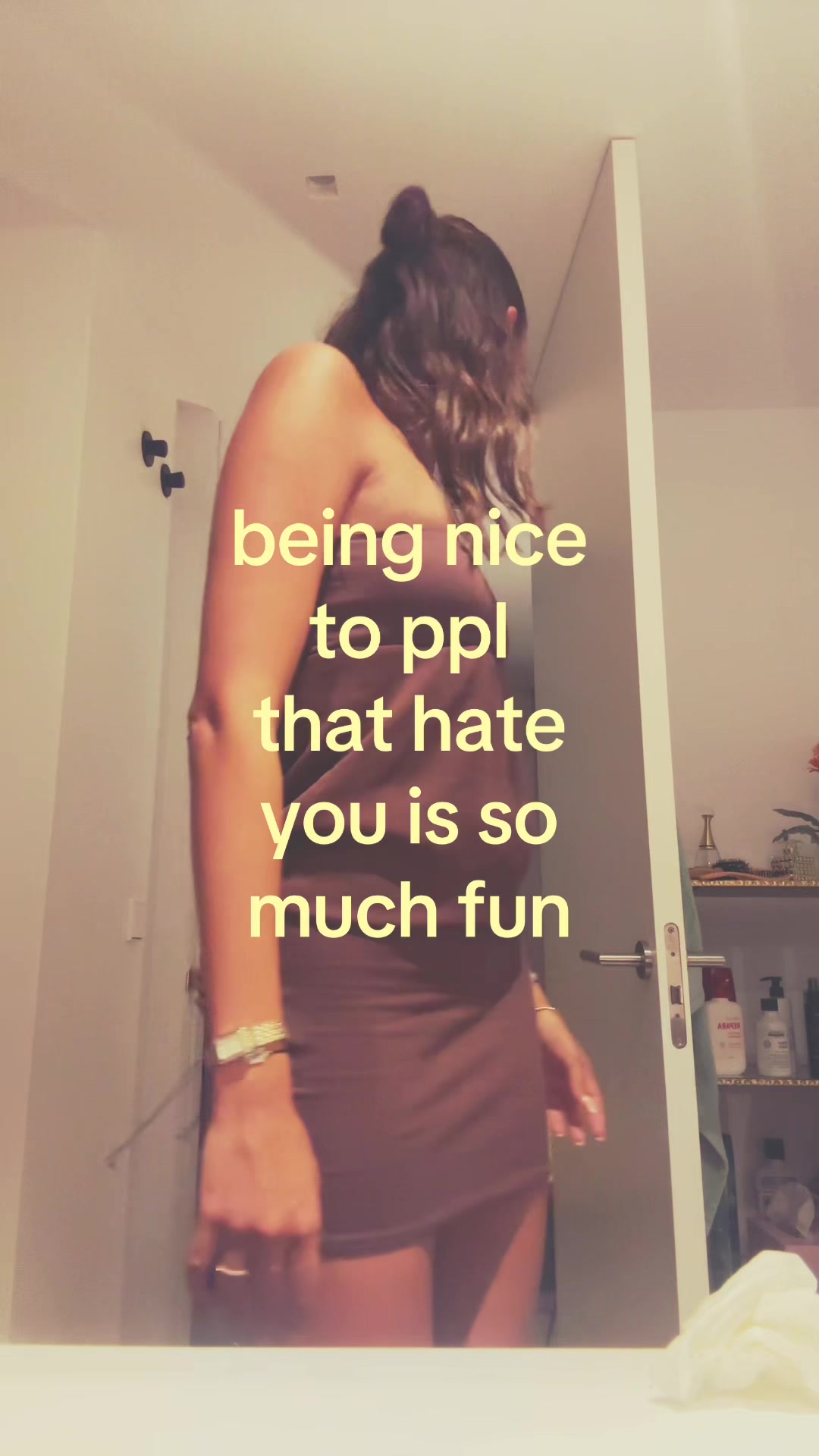 @Jasmine | Flight Attendant